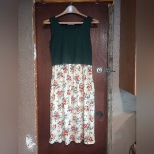 Bearsland Sleeveless Midi Nursing Dress